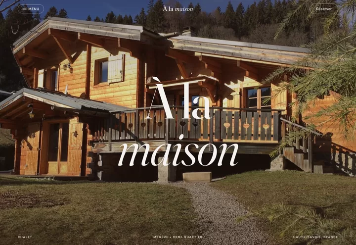 Aperçu de la page d'accueil du site À la maison